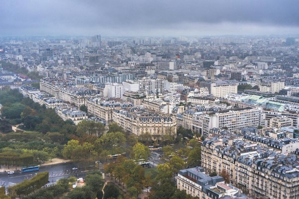 Quels sont les meilleurs conseils pour camper en région de haute montagne en automne?