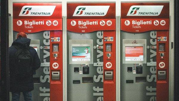 Comment trouver une location de vacances en Provence avec des ateliers de parfumerie et des visites de champs de lavande ?